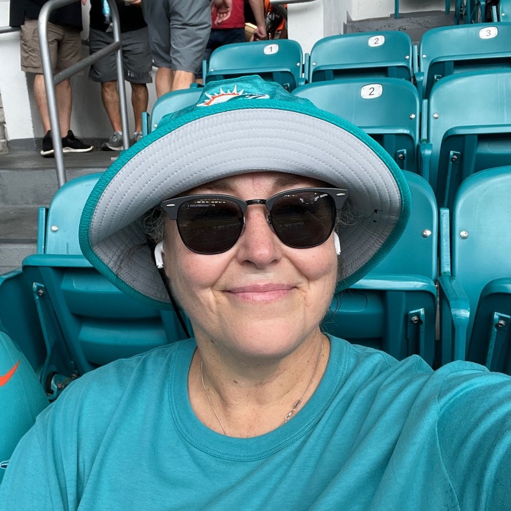 Meet your Posher, Debbie